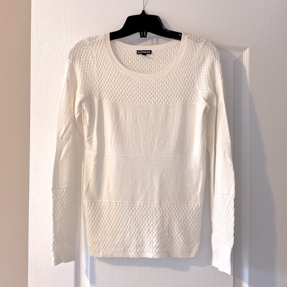 Express Textured White Lightweight Knit Sweater - Picture 2 of 4